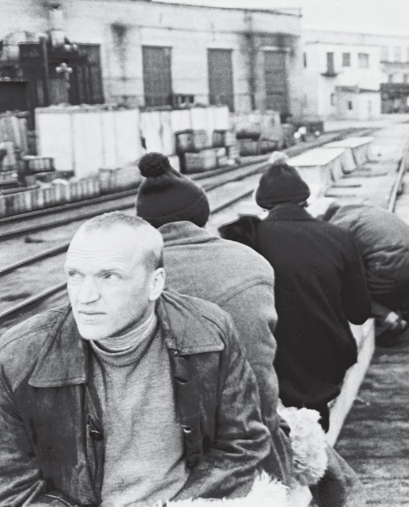 Stalker - Andrei Tarkovsky in the photographs of Grigory Verkhovsky